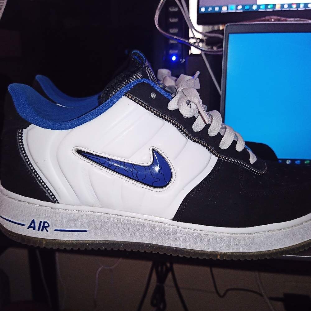 Air Force Penny Hardaway Very Clean very Rare like brand new size 11